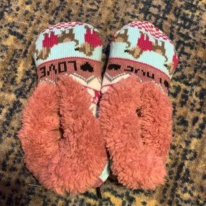 ☁️BRAND NEW SLIPPERS☁️